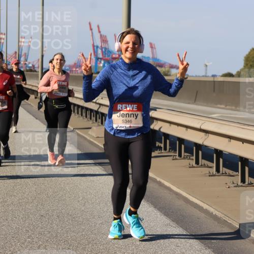03.10.2025 - Köhlbrandbrückenlauf Strokosch-Dieckow http://msf.ph/oto/9164848 03.10.2025 13:11:32 Position 3 5354, 4948, 5515, 5346 meine-sportfotos.de