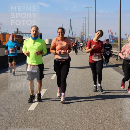 03.10.2025 - Köhlbrandbrückenlauf Strokosch-Dieckow http://msf.ph/oto/9164866 03.10.2025 13:11:35 Position 3 6287, 5354, 4948, 5515 meine-sportfotos.de