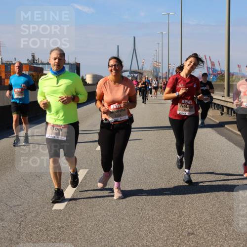 03.10.2025 - Köhlbrandbrückenlauf Strokosch-Dieckow http://msf.ph/oto/9164870 03.10.2025 13:11:36 Position 3 6287, 5354, 4948, 5515 meine-sportfotos.de