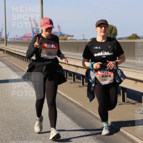 03.10.2025 - Köhlbrandbrückenlauf Strokosch-Dieckow http://msf.ph/oto/9164876 03.10.2025 13:11:40 Position 3 6734, 2025, 5362 meine-sportfotos.de