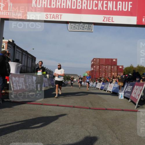 03.10.2025 - Köhlbrandbrückenlauf Matties Gatica Varas http://msf.ph/oto/9164881 03.10.2025 09:56:03 Ziel 1020, 1036, 1095, 1224, 3143, 3181, 3332, 3494 meine-sportfotos.de