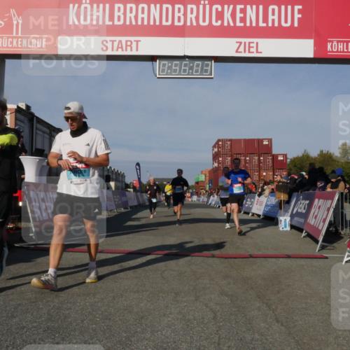 03.10.2025 - Köhlbrandbrückenlauf Matties Gatica Varas http://msf.ph/oto/9164890 03.10.2025 09:56:05 Ziel 1020, 1036, 1095, 3143, 3181, 3223, 3249, 3332 meine-sportfotos.de