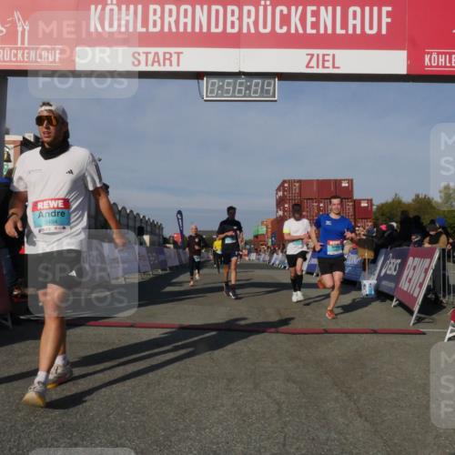 03.10.2025 - Köhlbrandbrückenlauf Matties Gatica Varas http://msf.ph/oto/9164893 03.10.2025 09:56:06 Ziel 1020, 1036, 1095, 3143, 3181, 3223, 3249, 3332 meine-sportfotos.de