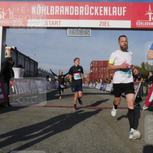 03.10.2025 - Köhlbrandbrückenlauf Matties Gatica Varas http://msf.ph/oto/9164899 03.10.2025 09:56:07 Ziel 1020, 1095, 1230, 3143, 3223, 3249, 3332, 3593, 3834 meine-sportfotos.de