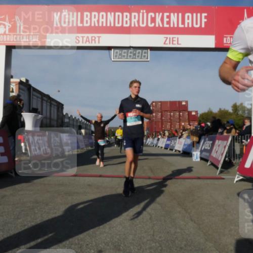 03.10.2025 - Köhlbrandbrückenlauf Matties Gatica Varas http://msf.ph/oto/9164901 03.10.2025 09:56:08 Ziel 1020, 1095, 1230, 3223, 3249, 3332, 3593, 3834 meine-sportfotos.de