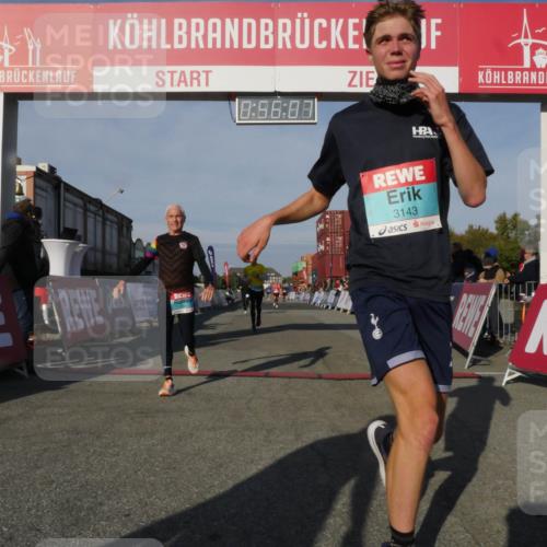 03.10.2025 - Köhlbrandbrückenlauf Matties Gatica Varas http://msf.ph/oto/9164906 03.10.2025 09:56:08 Ziel 1020, 1095, 1230, 3223, 3249, 3332, 3593, 3834 meine-sportfotos.de