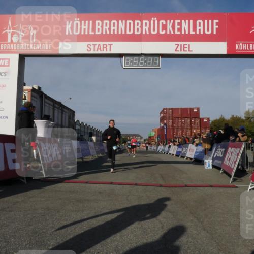 03.10.2025 - Köhlbrandbrückenlauf Matties Gatica Varas http://msf.ph/oto/9164920 03.10.2025 09:56:12 Ziel 1095, 1230, 3183, 3223, 3249, 3337, 3593, 3834 meine-sportfotos.de
