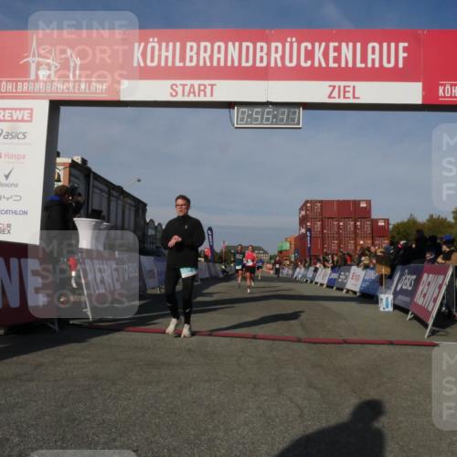 03.10.2025 - Köhlbrandbrückenlauf Matties Gatica Varas http://msf.ph/oto/9164924 03.10.2025 09:56:13 Ziel 1095, 1230, 3183, 3223, 3249, 3337, 3593, 3834 meine-sportfotos.de