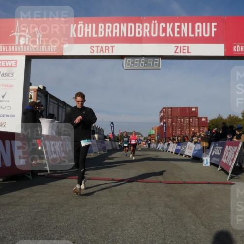 03.10.2025 - Köhlbrandbrückenlauf Matties Gatica Varas http://msf.ph/oto/9164925 03.10.2025 09:56:14 Ziel 1230, 3183, 3223, 3249, 3337, 3593, 3834 meine-sportfotos.de