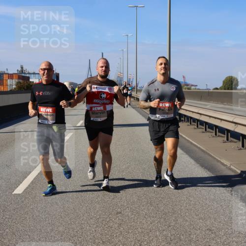 03.10.2025 - Köhlbrandbrückenlauf Strokosch-Dieckow http://msf.ph/oto/9164933 03.10.2025 13:12:00 Position 3 5247, 5248 meine-sportfotos.de