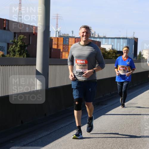03.10.2025 - Köhlbrandbrückenlauf Strokosch-Dieckow http://msf.ph/oto/9164948 03.10.2025 13:12:06 Position 3 5442, 5158, 1 meine-sportfotos.de