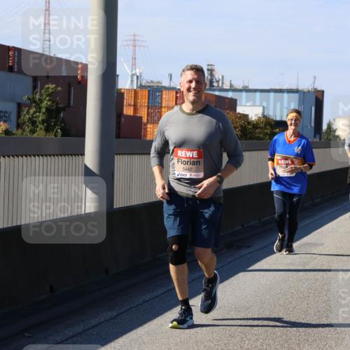 03.10.2025 - Köhlbrandbrückenlauf Strokosch-Dieckow http://msf.ph/oto/9164950 03.10.2025 13:12:06 Position 3 5442, 7 meine-sportfotos.de