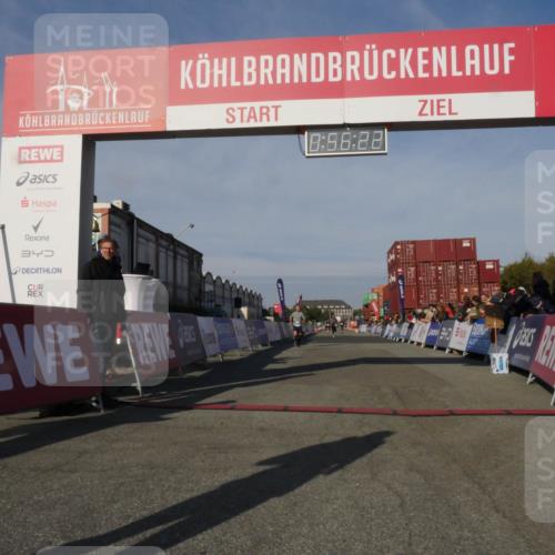 03.10.2025 - Köhlbrandbrückenlauf Matties Gatica Varas http://msf.ph/oto/9164965 03.10.2025 09:56:24 Ziel 1069, 1421, 3354 meine-sportfotos.de