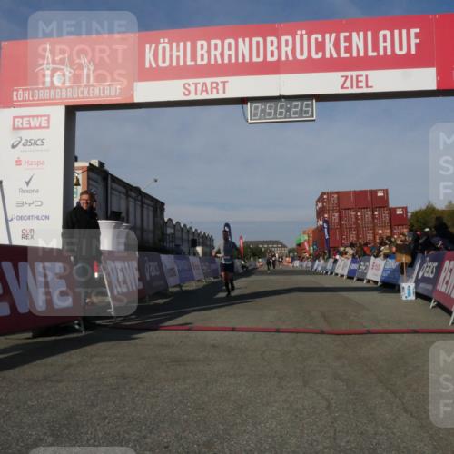 03.10.2025 - Köhlbrandbrückenlauf Matties Gatica Varas http://msf.ph/oto/9164976 03.10.2025 09:56:27 Ziel 1069, 1085, 1421, 3354 meine-sportfotos.de