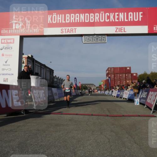 03.10.2025 - Köhlbrandbrückenlauf Matties Gatica Varas http://msf.ph/oto/9164979 03.10.2025 09:56:28 Ziel 1069, 1085, 1421, 3354, 3544 meine-sportfotos.de
