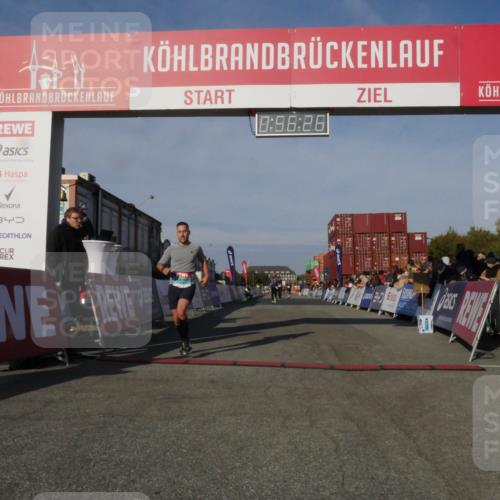 03.10.2025 - Köhlbrandbrückenlauf Matties Gatica Varas http://msf.ph/oto/9164981 03.10.2025 09:56:28 Ziel 1069, 1085, 1421, 3354, 3544 meine-sportfotos.de
