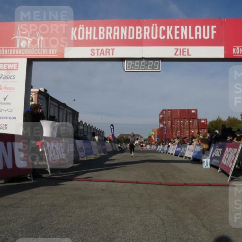 03.10.2025 - Köhlbrandbrückenlauf Matties Gatica Varas http://msf.ph/oto/9164984 03.10.2025 09:56:31 Ziel 1085, 1421, 3354, 3544 meine-sportfotos.de