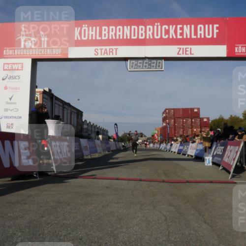 03.10.2025 - Köhlbrandbrückenlauf Matties Gatica Varas http://msf.ph/oto/9164986 03.10.2025 09:56:32 Ziel 1085, 1421, 3354, 3402, 3544 meine-sportfotos.de