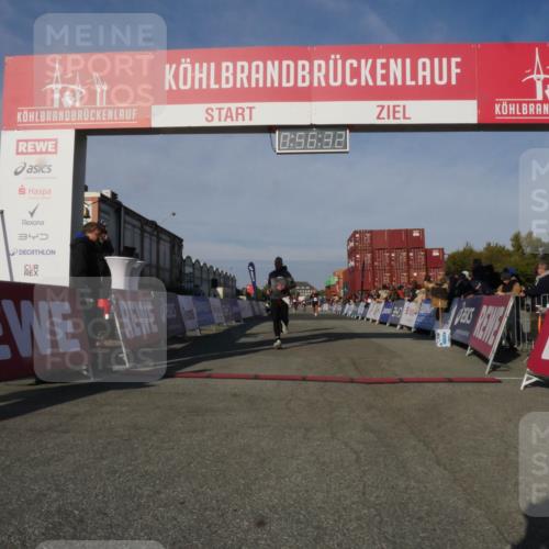 03.10.2025 - Köhlbrandbrückenlauf Matties Gatica Varas http://msf.ph/oto/9164994 03.10.2025 09:56:33 Ziel 1085, 1421, 3354, 3402, 3544 meine-sportfotos.de