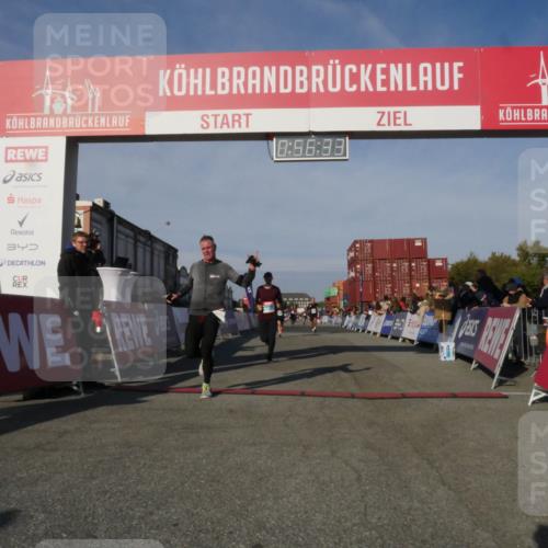03.10.2025 - Köhlbrandbrückenlauf Matties Gatica Varas http://msf.ph/oto/9164999 03.10.2025 09:56:35 Ziel 1085, 1103, 1421, 3354, 3402, 3544 meine-sportfotos.de