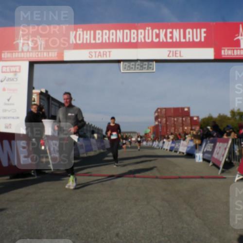 03.10.2025 - Köhlbrandbrückenlauf Matties Gatica Varas http://msf.ph/oto/9165000 03.10.2025 09:56:35 Ziel 1085, 1103, 1421, 3354, 3402, 3544 meine-sportfotos.de