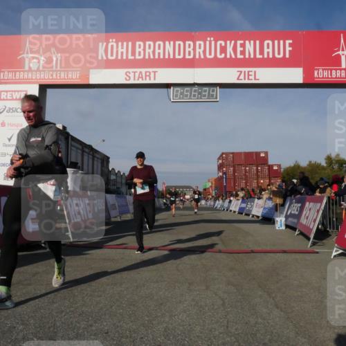 03.10.2025 - Köhlbrandbrückenlauf Matties Gatica Varas http://msf.ph/oto/9165002 03.10.2025 09:56:36 Ziel 1023, 1085, 1103, 1421, 3402, 3544 meine-sportfotos.de