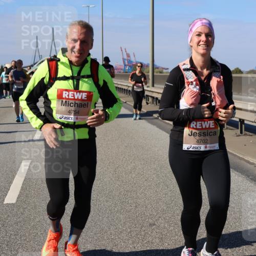 03.10.2025 - Köhlbrandbrückenlauf Strokosch-Dieckow http://msf.ph/oto/9165005 03.10.2025 13:12:20 Position 3 4754, 4702 meine-sportfotos.de