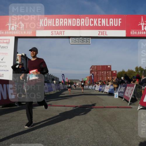 03.10.2025 - Köhlbrandbrückenlauf Matties Gatica Varas http://msf.ph/oto/9165006 03.10.2025 09:56:37 Ziel 1023, 1085, 1103, 1150, 1261, 3402, 3544, 3763 meine-sportfotos.de