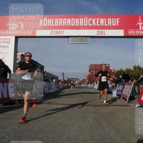 03.10.2025 - Köhlbrandbrückenlauf Matties Gatica Varas http://msf.ph/oto/9165018 03.10.2025 09:56:40 Ziel 1023, 1103, 1150, 1261, 1703, 3402, 3544, 3763 meine-sportfotos.de