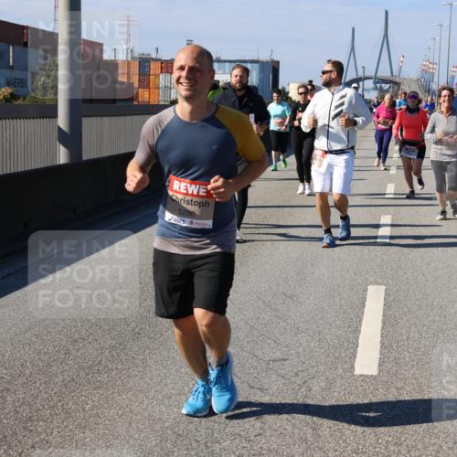 03.10.2025 - Köhlbrandbrückenlauf Strokosch-Dieckow http://msf.ph/oto/9165026 03.10.2025 13:12:24 Position 3 5286 meine-sportfotos.de
