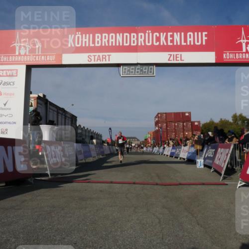 03.10.2025 - Köhlbrandbrückenlauf Matties Gatica Varas http://msf.ph/oto/9165027 03.10.2025 09:56:42 Ziel 1023, 1065, 1103, 1150, 1261, 1703, 3402, 3763 meine-sportfotos.de