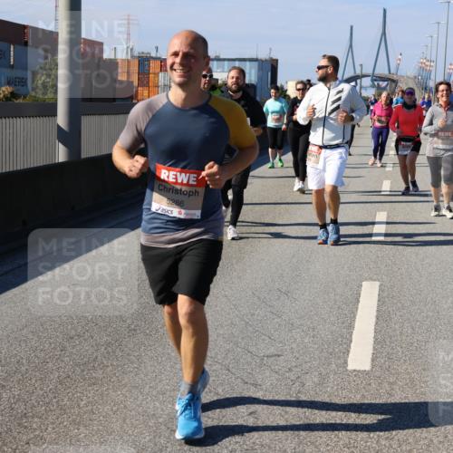 03.10.2025 - Köhlbrandbrückenlauf Strokosch-Dieckow http://msf.ph/oto/9165028 03.10.2025 13:12:24 Position 3 5286 meine-sportfotos.de