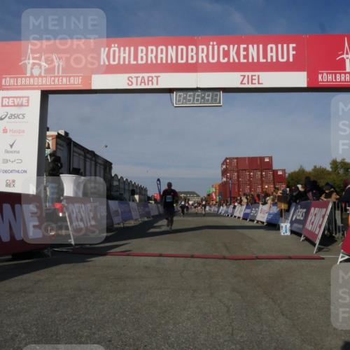 03.10.2025 - Köhlbrandbrückenlauf Matties Gatica Varas http://msf.ph/oto/9165029 03.10.2025 09:56:42 Ziel 1023, 1065, 1103, 1150, 1261, 1703, 3402, 3763 meine-sportfotos.de
