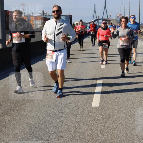 03.10.2025 - Köhlbrandbrückenlauf Strokosch-Dieckow http://msf.ph/oto/9165034 03.10.2025 13:12:26 Position 3 4767, 4498, 4919 meine-sportfotos.de