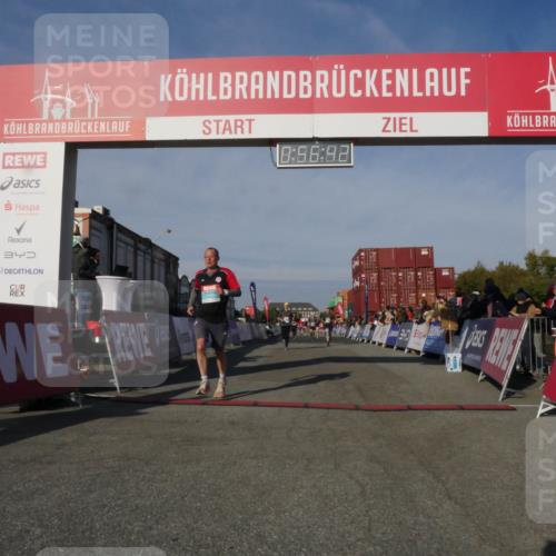 03.10.2025 - Köhlbrandbrückenlauf Matties Gatica Varas http://msf.ph/oto/9165035 03.10.2025 09:56:44 Ziel 1023, 1050, 1065, 1103, 1150, 1261, 1703, 3402, 3491, 3763 meine-sportfotos.de