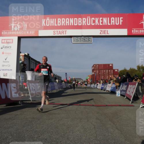 03.10.2025 - Köhlbrandbrückenlauf Matties Gatica Varas http://msf.ph/oto/9165037 03.10.2025 09:56:44 Ziel 1023, 1050, 1065, 1103, 1150, 1261, 1703, 3402, 3491, 3763 meine-sportfotos.de