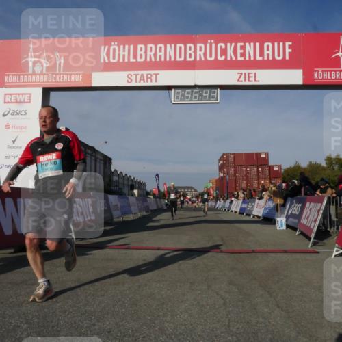 03.10.2025 - Köhlbrandbrückenlauf Matties Gatica Varas http://msf.ph/oto/9165039 03.10.2025 09:56:45 Ziel 1023, 1050, 1065, 1103, 1150, 1261, 1703, 3491, 3531, 3763 meine-sportfotos.de