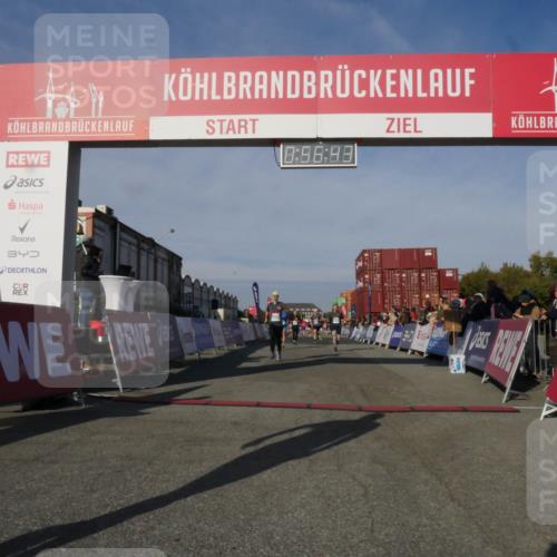 03.10.2025 - Köhlbrandbrückenlauf Matties Gatica Varas http://msf.ph/oto/9165040 03.10.2025 09:56:45 Ziel 1023, 1050, 1065, 1103, 1150, 1261, 1703, 3491, 3531, 3763 meine-sportfotos.de