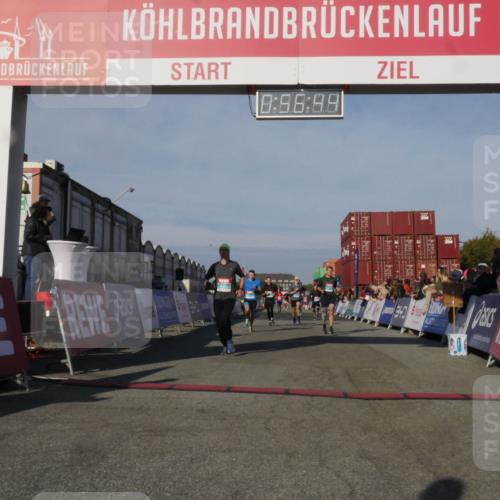 03.10.2025 - Köhlbrandbrückenlauf Matties Gatica Varas http://msf.ph/oto/9165044 03.10.2025 09:56:46 Ziel 1023, 1050, 1065, 1103, 1150, 1261, 1703, 3491, 3531, 3763 meine-sportfotos.de