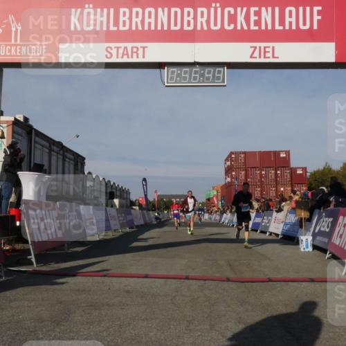 03.10.2025 - Köhlbrandbrückenlauf Matties Gatica Varas http://msf.ph/oto/9165060 03.10.2025 09:56:51 Ziel 1050, 1065, 1086, 1275, 1703, 3491, 3531 meine-sportfotos.de