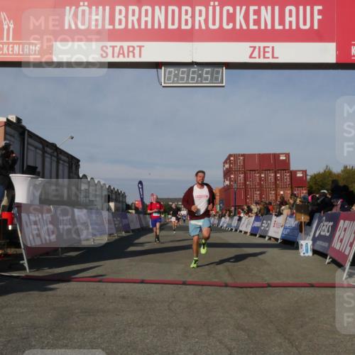 03.10.2025 - Köhlbrandbrückenlauf Matties Gatica Varas http://msf.ph/oto/9165068 03.10.2025 09:56:53 Ziel 1050, 1065, 1068, 1086, 1275, 2844, 2955, 3491, 3531 meine-sportfotos.de