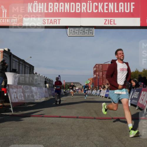 03.10.2025 - Köhlbrandbrückenlauf Matties Gatica Varas http://msf.ph/oto/9165071 03.10.2025 09:56:54 Ziel 1050, 1068, 1086, 1275, 2844, 2955, 3491, 3531 meine-sportfotos.de