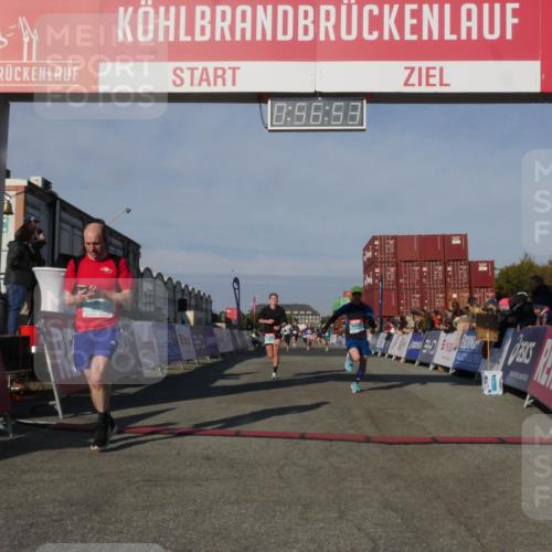 03.10.2025 - Köhlbrandbrückenlauf Matties Gatica Varas http://msf.ph/oto/9165077 03.10.2025 09:56:55 Ziel 1050, 1068, 1086, 1275, 2844, 2955, 3491, 3531 meine-sportfotos.de