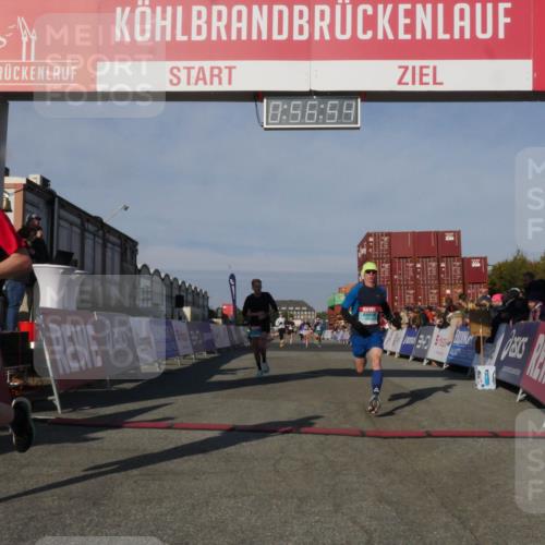 03.10.2025 - Köhlbrandbrückenlauf Matties Gatica Varas http://msf.ph/oto/9165080 03.10.2025 09:56:56 Ziel 1050, 1068, 1086, 1196, 1275, 1550, 2844, 2955, 3531 meine-sportfotos.de