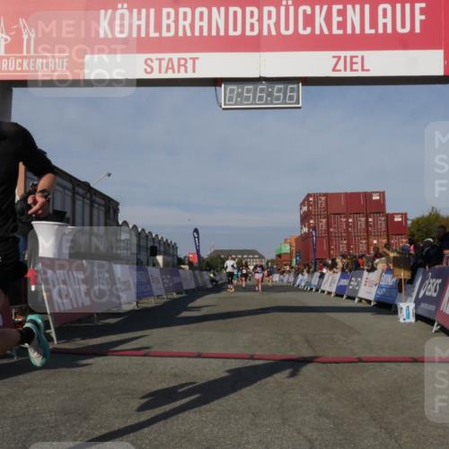 03.10.2025 - Köhlbrandbrückenlauf Matties Gatica Varas http://msf.ph/oto/9165089 03.10.2025 09:56:58 Ziel 1068, 1086, 1196, 1275, 1550, 2844, 2955, 3270 meine-sportfotos.de