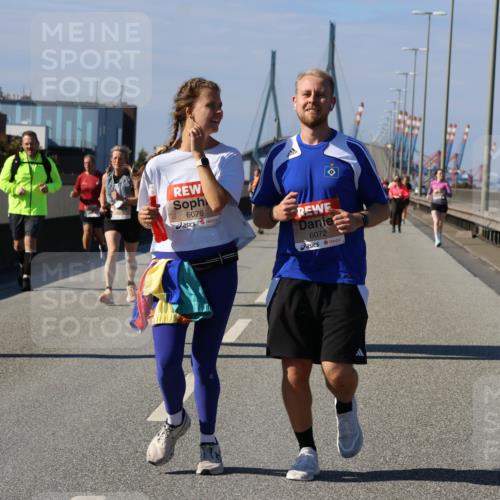 03.10.2025 - Köhlbrandbrückenlauf Strokosch-Dieckow http://msf.ph/oto/9165098 03.10.2025 13:12:52 Position 3 6076, 6072 meine-sportfotos.de