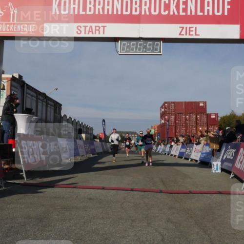 03.10.2025 - Köhlbrandbrückenlauf Matties Gatica Varas http://msf.ph/oto/9165099 03.10.2025 09:57:01 Ziel 1068, 1086, 1196, 1275, 1550, 2844, 2955, 3270, 3414 meine-sportfotos.de