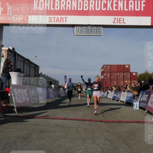 03.10.2025 - Köhlbrandbrückenlauf Matties Gatica Varas http://msf.ph/oto/9165103 03.10.2025 09:57:02 Ziel 1068, 1086, 1196, 1275, 1550, 2844, 2955, 3205, 3270, 3414 meine-sportfotos.de