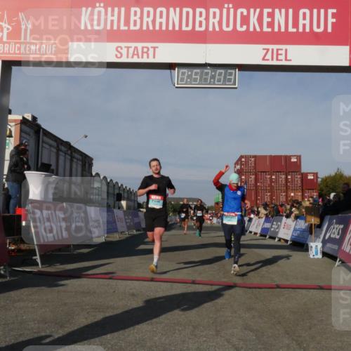 03.10.2025 - Köhlbrandbrückenlauf Matties Gatica Varas http://msf.ph/oto/9165114 03.10.2025 09:57:05 Ziel 1068, 1196, 1550, 2955, 3205, 3270, 3414 meine-sportfotos.de