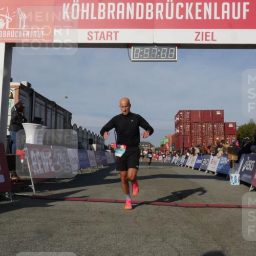 03.10.2025 - Köhlbrandbrückenlauf Matties Gatica Varas http://msf.ph/oto/9165131 03.10.2025 09:57:09 Ziel 1090, 1258, 3205, 3270, 3414, 3705 meine-sportfotos.de